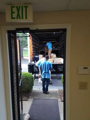 Applewhite Movers LLC